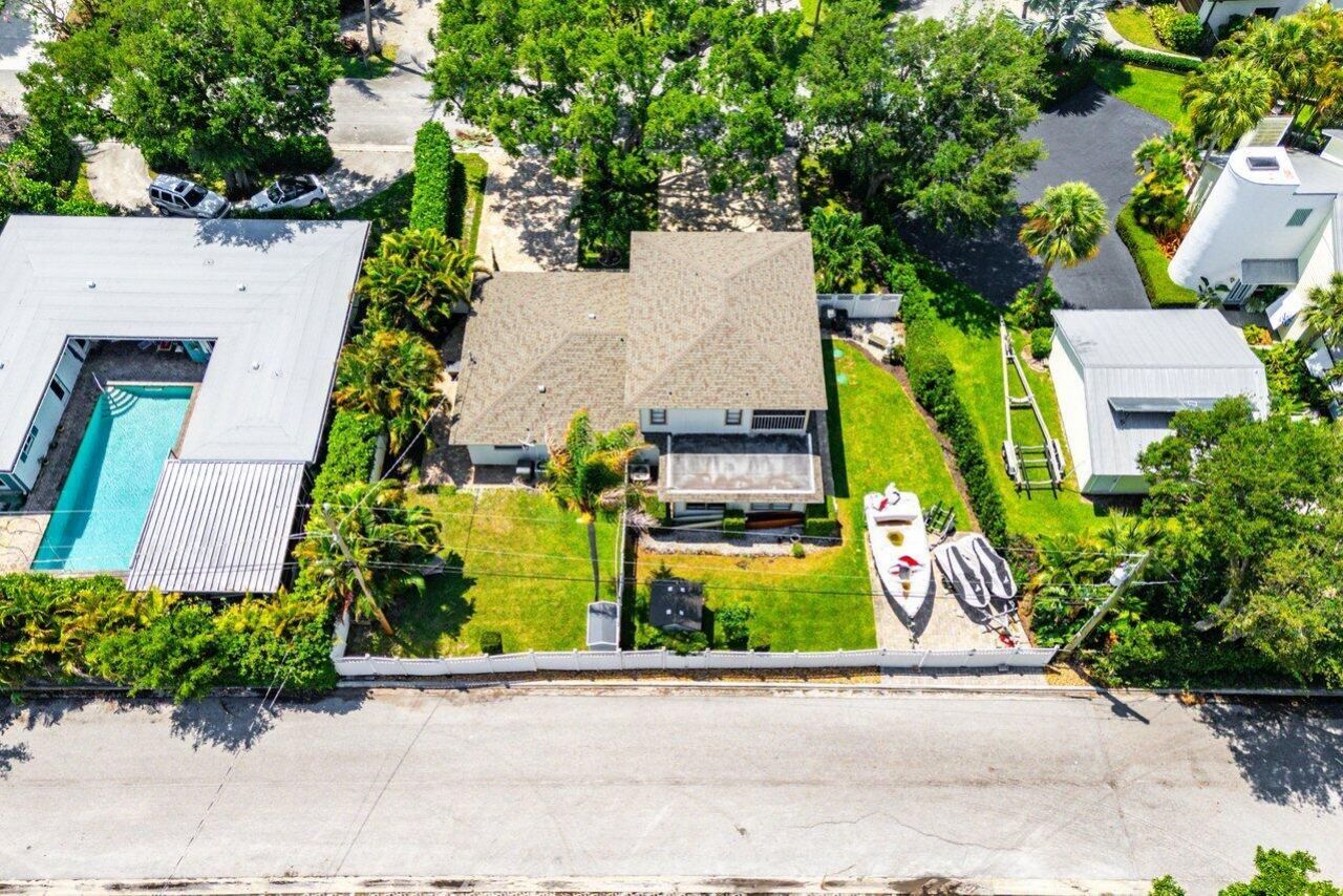 2101 N Palm Circle, North Palm Beach, FL 33408 Photo