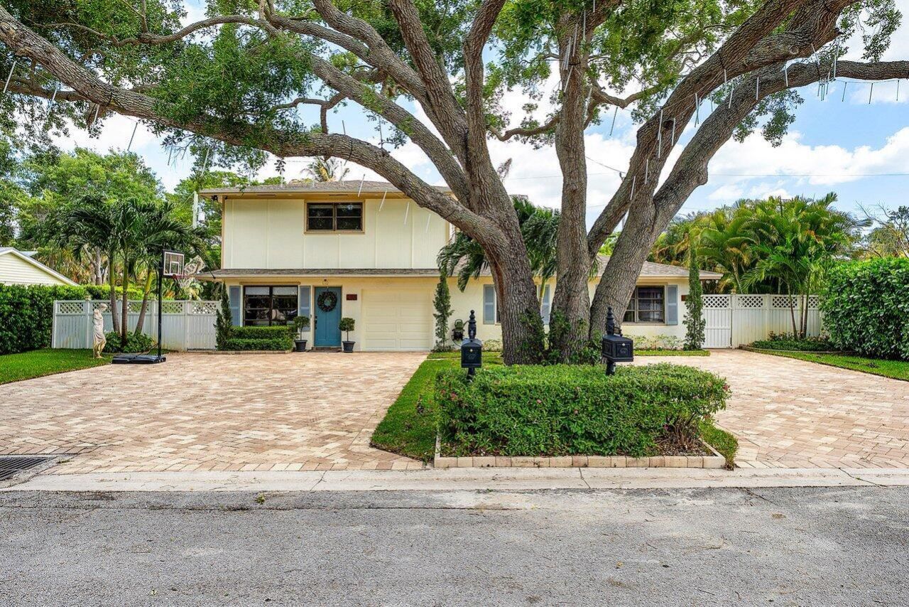 2101 N Palm Circle, North Palm Beach, FL 33408 Photo