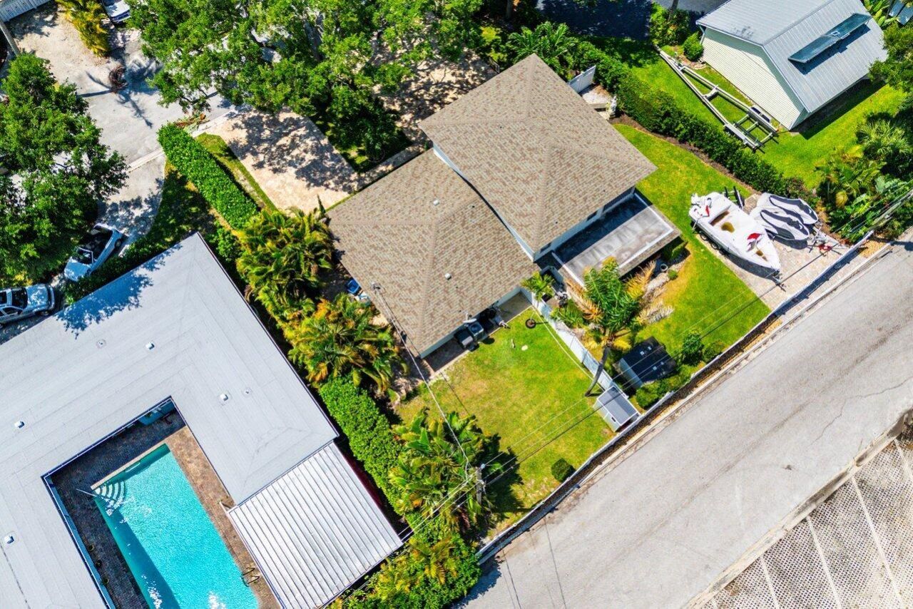2101 N Palm Circle, North Palm Beach, FL 33408 Photo
