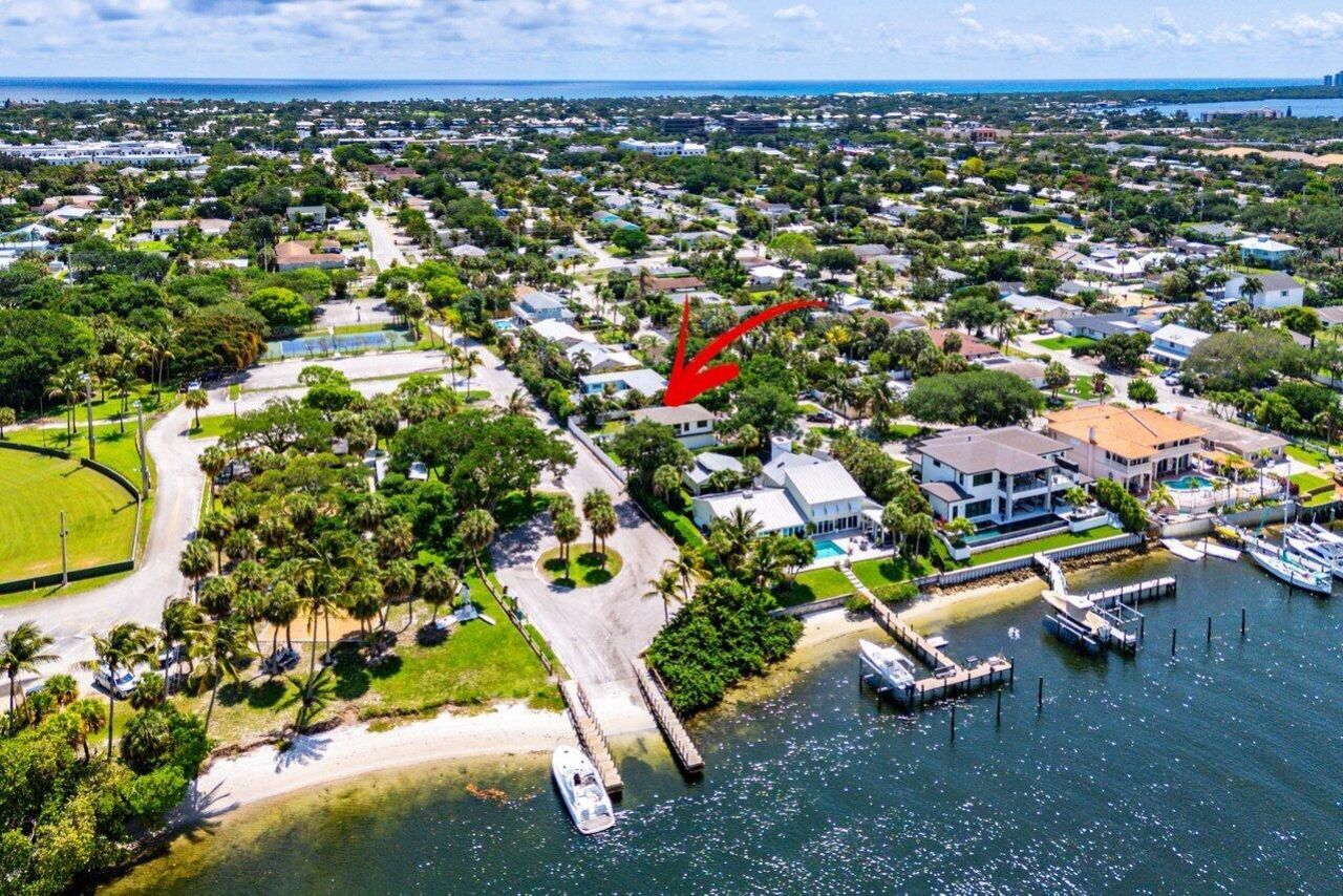 2101 N Palm Circle, North Palm Beach, FL 33408 Photo