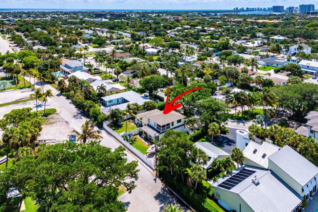 2101 N Palm Circle, North Palm Beach, FL 33408 Photo