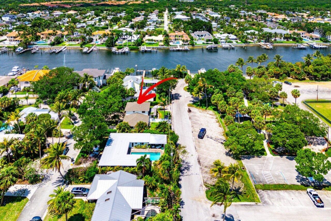 2101 N Palm Circle, North Palm Beach, FL 33408 Photo