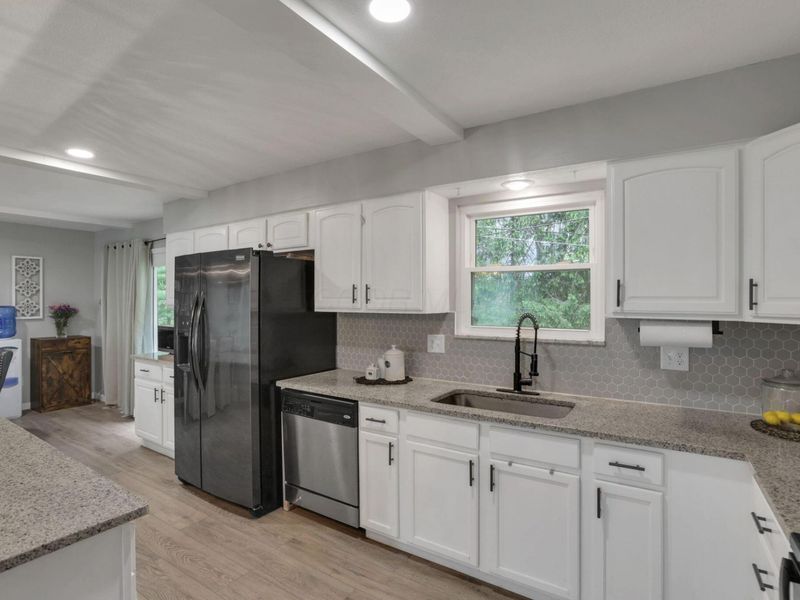 1330 Sequoia Lane, Heath, OH 43056 Photo 17