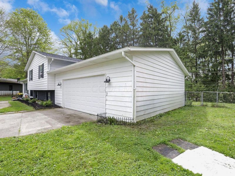 1330 Sequoia Lane, Heath, OH 43056 Photo 5