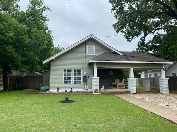 702 Ave J , Brownwood, TX 76801