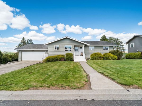 616 E Valleyview Ave, Colfax, WA 99111