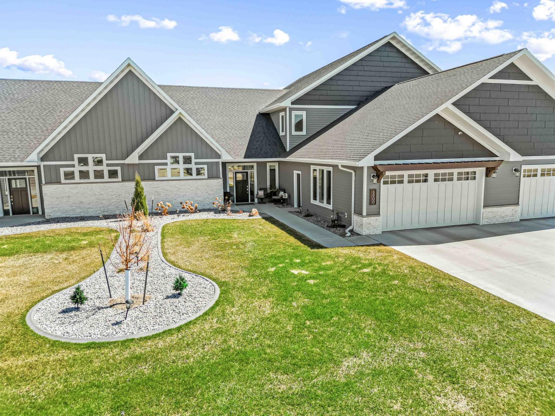 5900 31st Street S primary photo