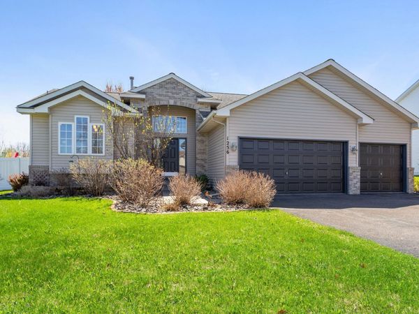 1256 15th Avenue SE, Forest Lake, MN 55025
