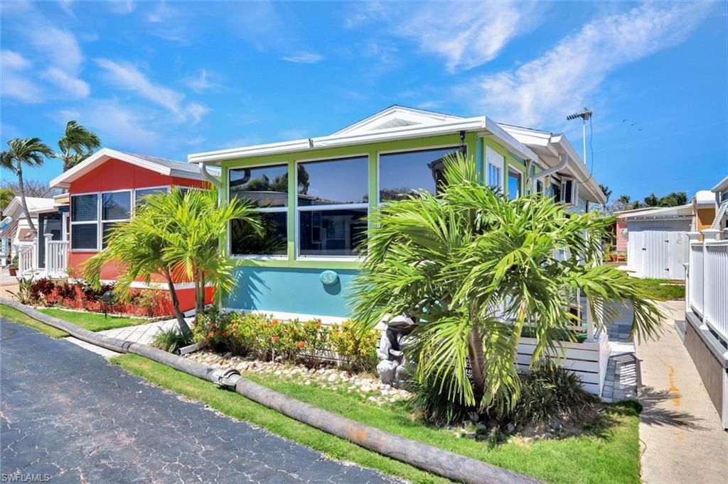 414 Papaya St , Unit 53, Goodland, FL 34140 Photo