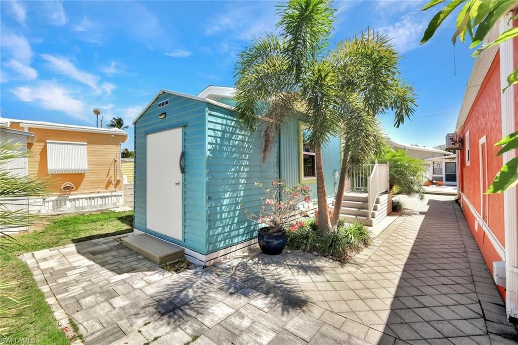 414 Papaya St , Unit 53, Goodland, FL 34140 Photo