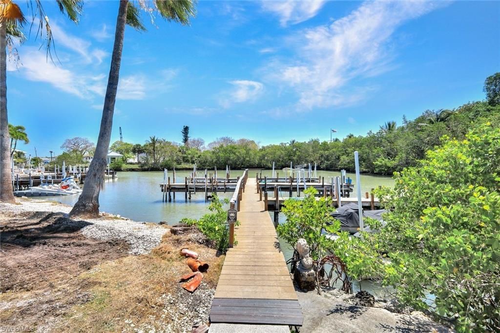 414 Papaya St , Unit 53, Goodland, FL 34140 Photo