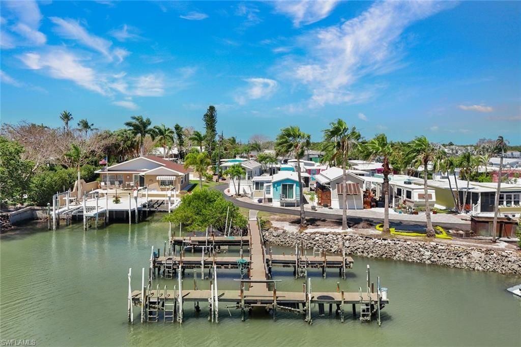 414 Papaya St , Unit 53, Goodland, FL 34140 Photo