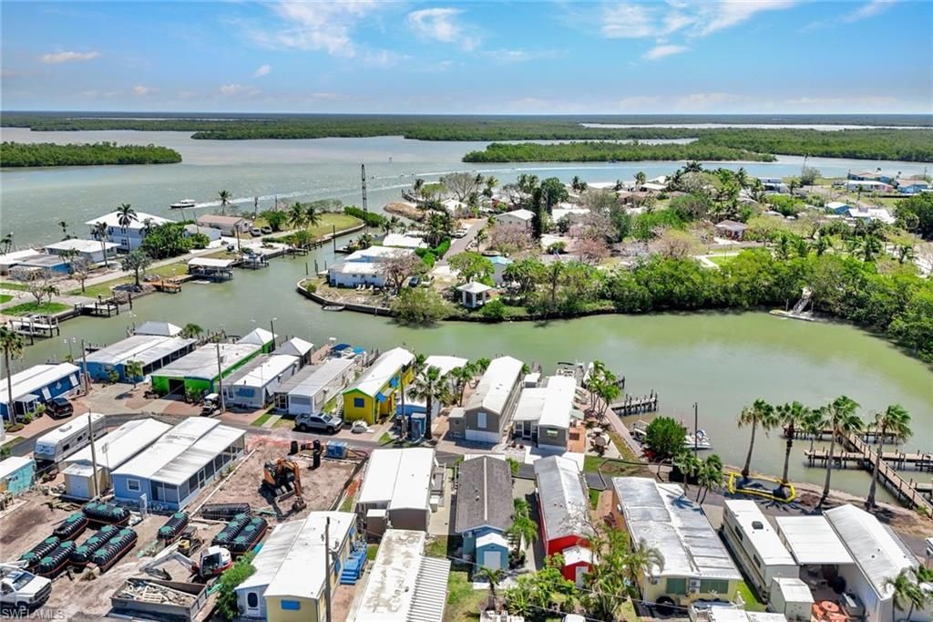 414 Papaya St , Unit 53, Goodland, FL 34140 Photo