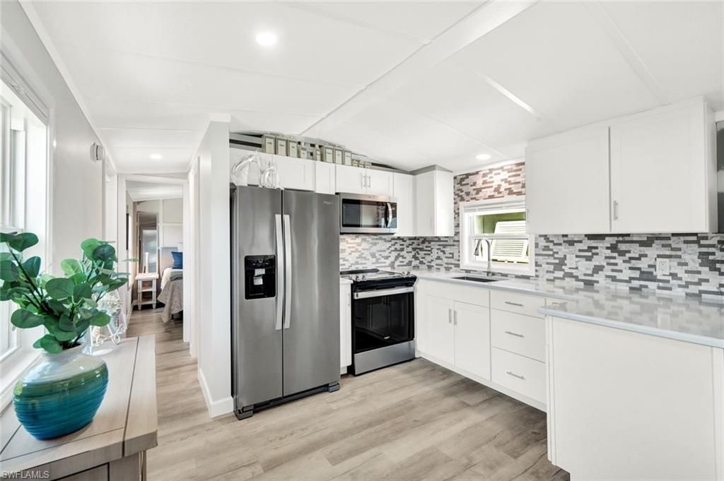 414 Papaya St , Unit 53, Goodland, FL 34140 Photo