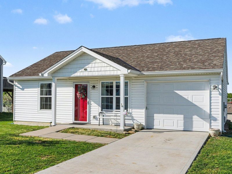 520 Summer Pointe Drive, Walton, KY 41094 Photo 2