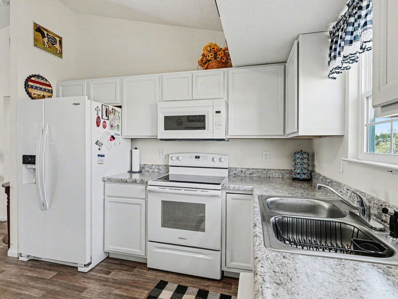 520 Summer Pointe Drive, Walton, KY 41094 Photo 7