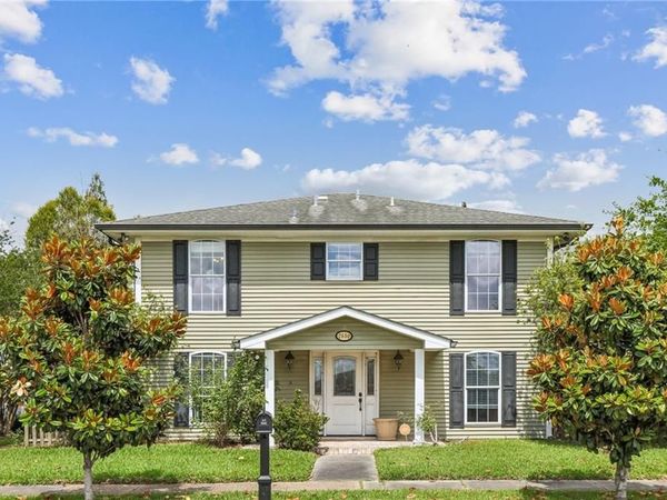 2600 PIRATE Drive , Chalmette, LA 70043