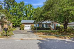 226 Loblolly Circle photo 4