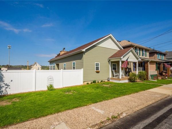 233 N 18th Avenue, New Brighton, PA 15066