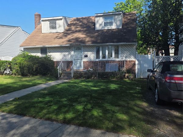 201 Benson Avenue , Elmont, NY 11003