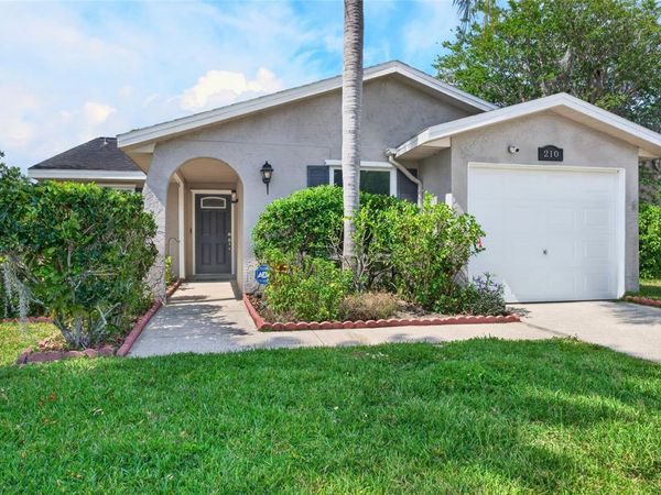 210 LAKE CHARLES COURT , OLDSMAR, FL 34677