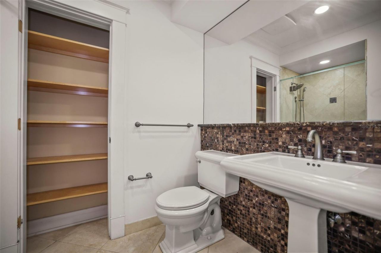 1721 Gulf Road, Tarpon Springs, FL 34689 Photo