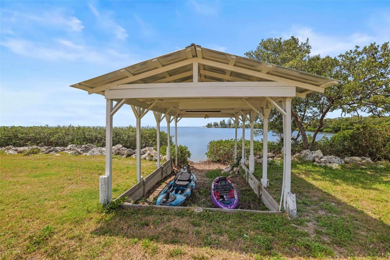 1721 Gulf Road, Tarpon Springs, FL 34689 Photo