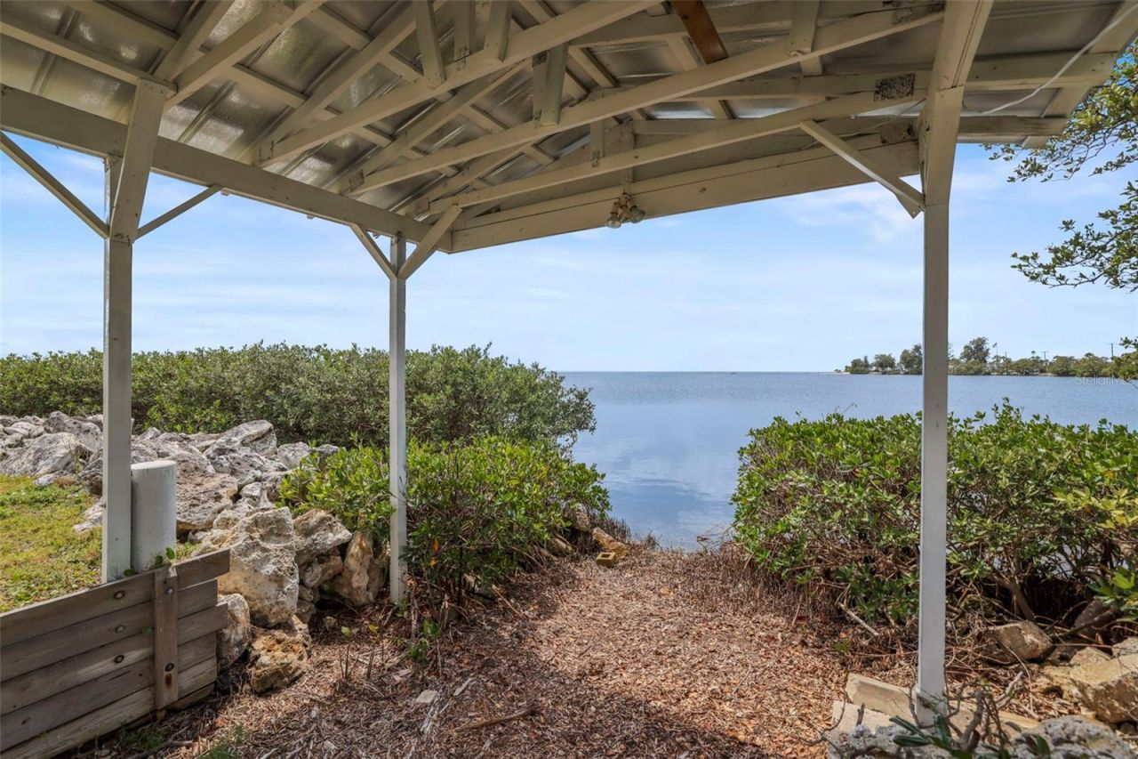 1721 Gulf Road, Tarpon Springs, FL 34689 Photo