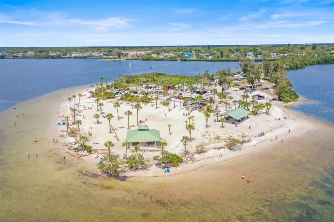 1721 Gulf Road, Tarpon Springs, FL 34689 Photo