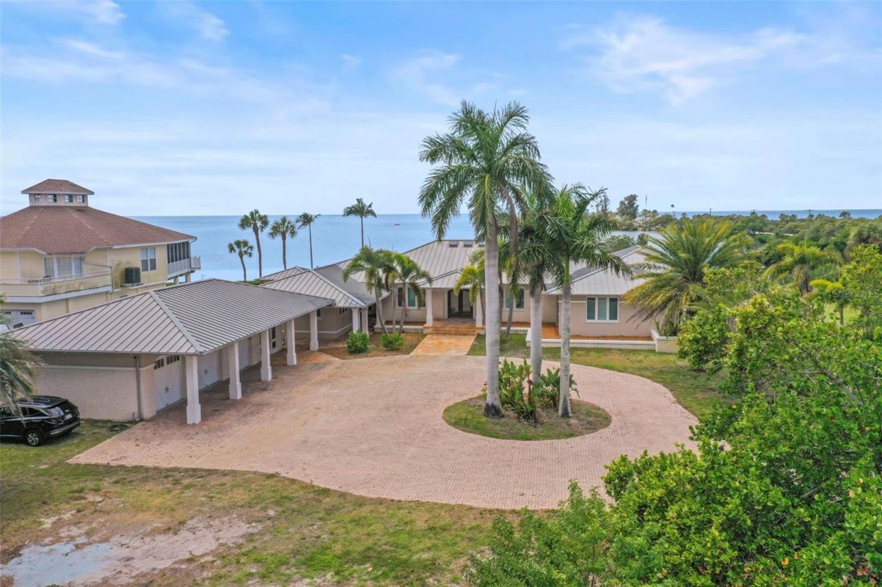 1721 Gulf Road, Tarpon Springs, FL 34689 Photo