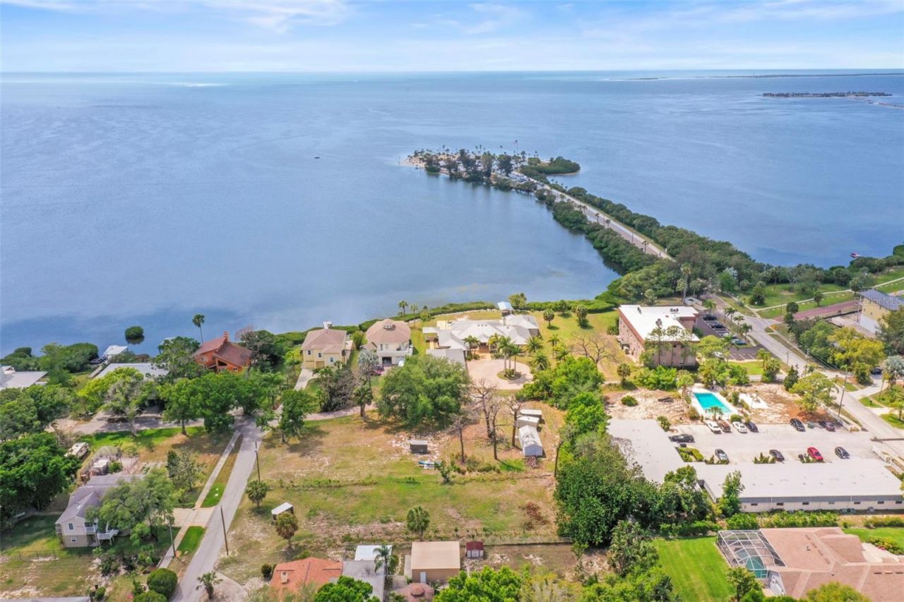 1721 Gulf Road, Tarpon Springs, FL 34689 Photo