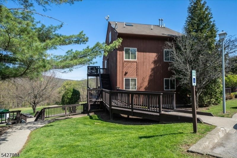6 Falkenstein Dr Unit 8, Vernon, NJ 07462 Main Photo