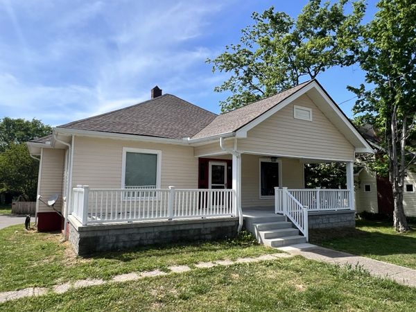 112 S Tarver Ave, Lebanon, TN 37087