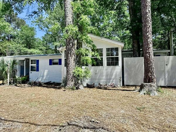 611 Alaqua Drive , Freeport, FL 32439