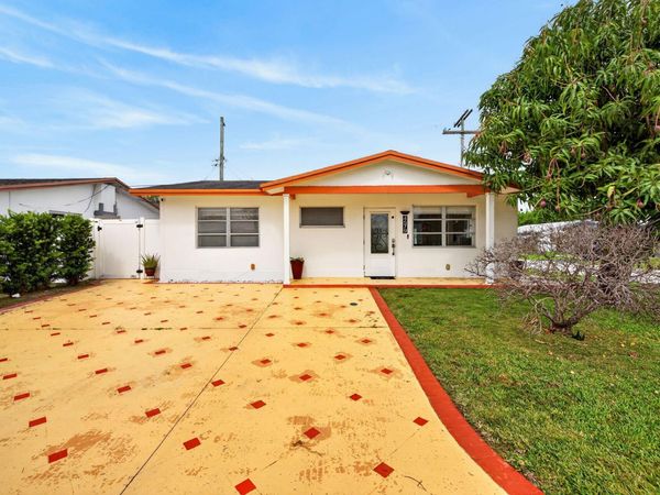 4579 NW 17th Terrace, Tamarac, FL 33309