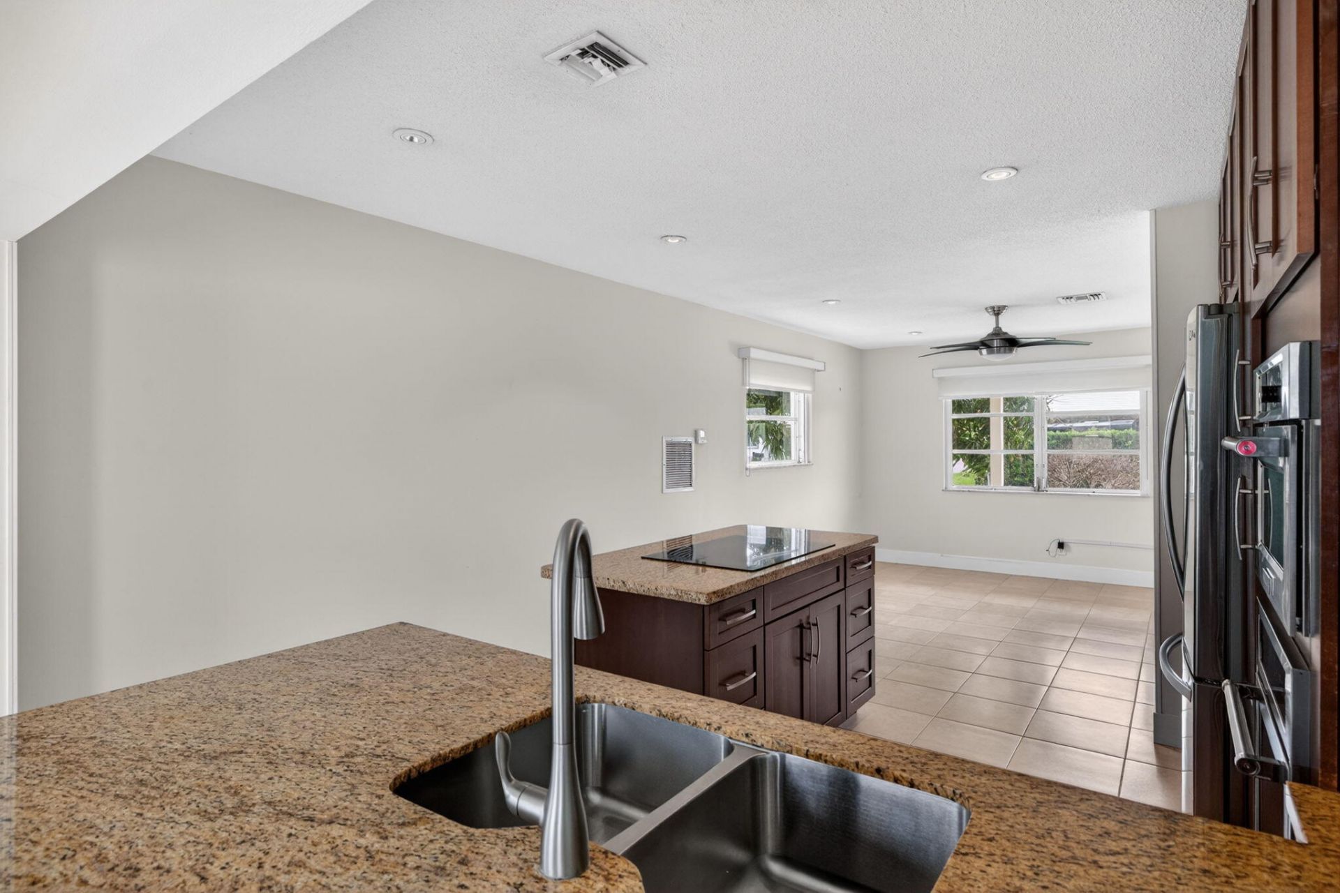 4579 NW 17th Terrace, Tamarac, FL 33309 Photo