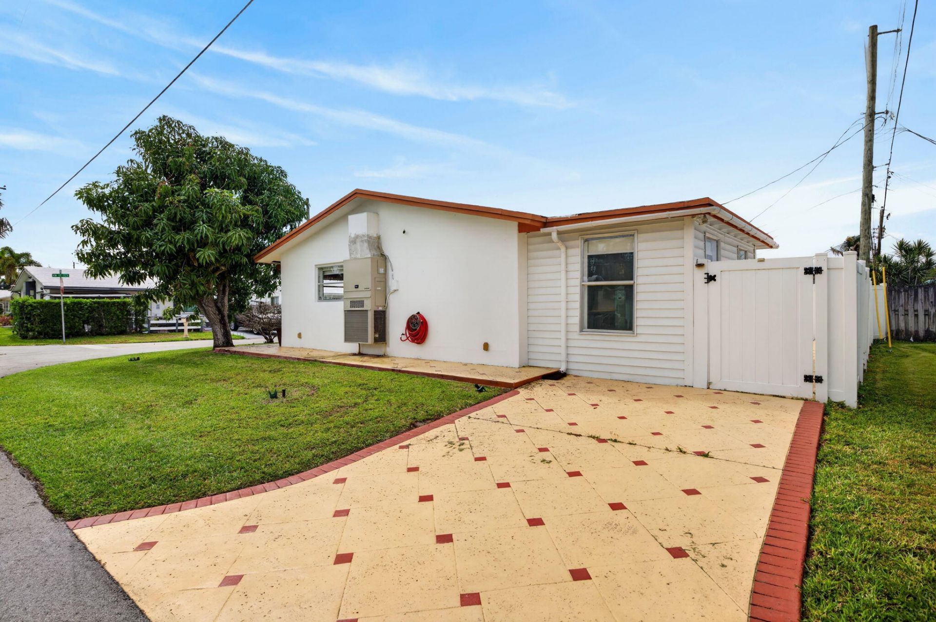 4579 NW 17th Terrace, Tamarac, FL 33309 Photo