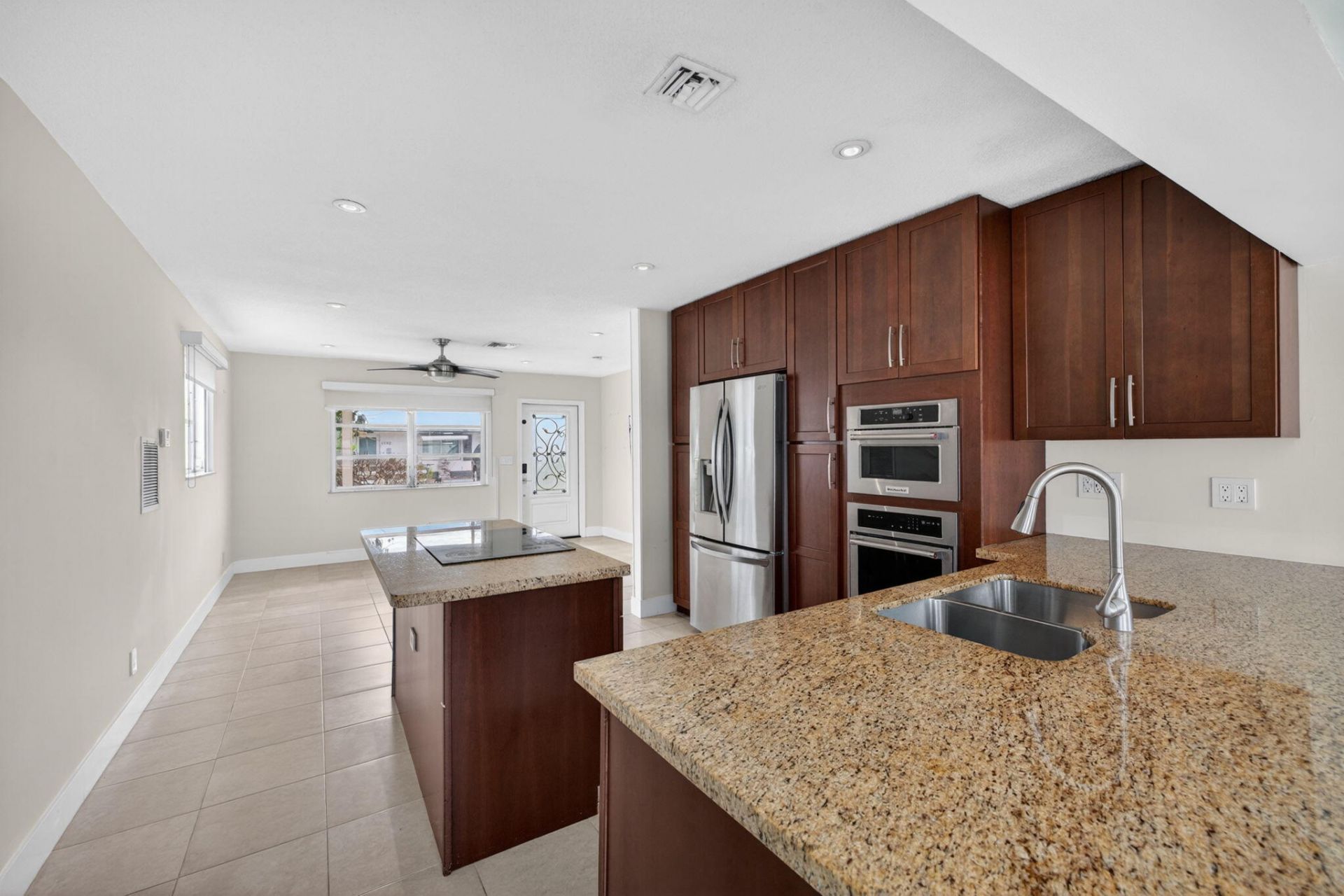 4579 NW 17th Terrace, Tamarac, FL 33309 Photo