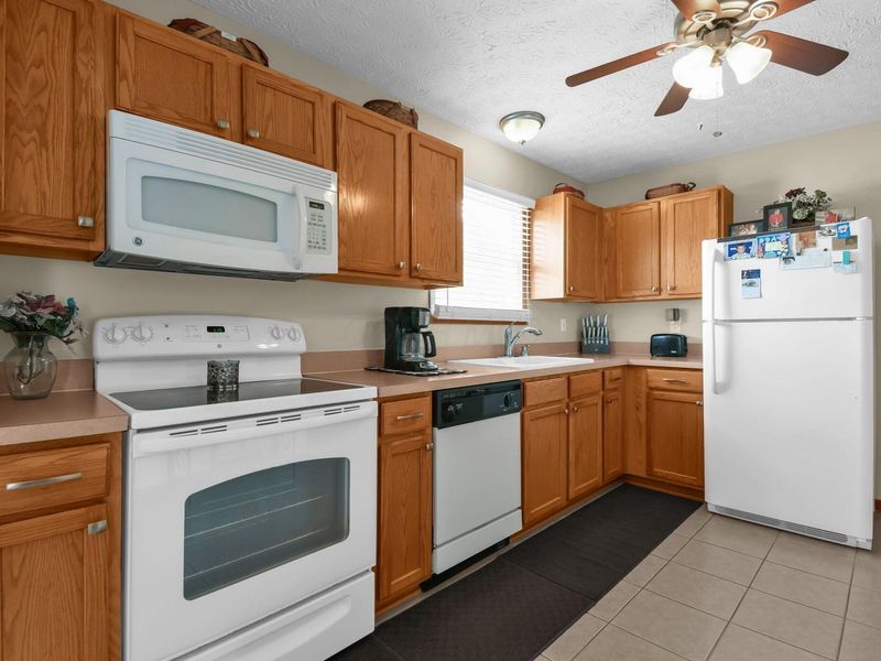 801 Whitehead Drive, Pataskala, OH 43062 Photo 11