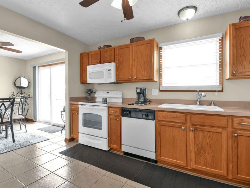 801 Whitehead Drive, Pataskala, OH 43062 Photo 12