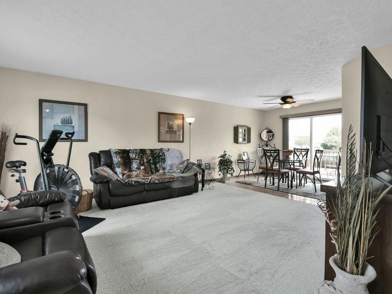 801 Whitehead Drive, Pataskala, OH 43062 Photo 5