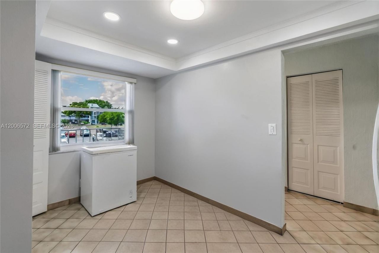 7610 NW 18th St, Unit 203, Margate, FL 33063 Photo