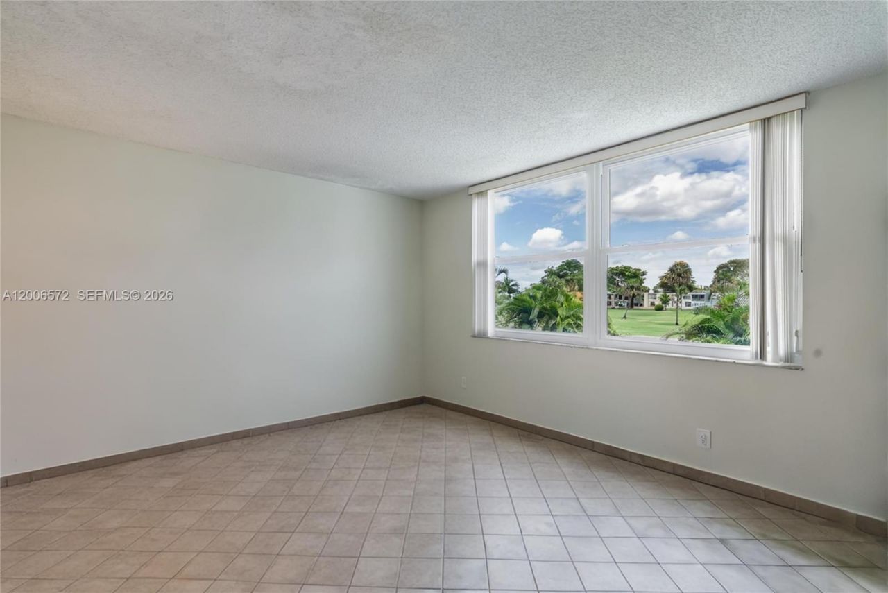 7610 NW 18th St, Unit 203, Margate, FL 33063 Photo