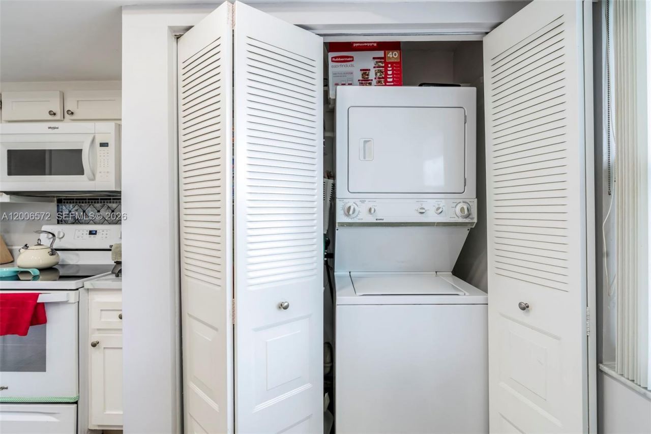 7610 NW 18th St, Unit 203, Margate, FL 33063 Photo