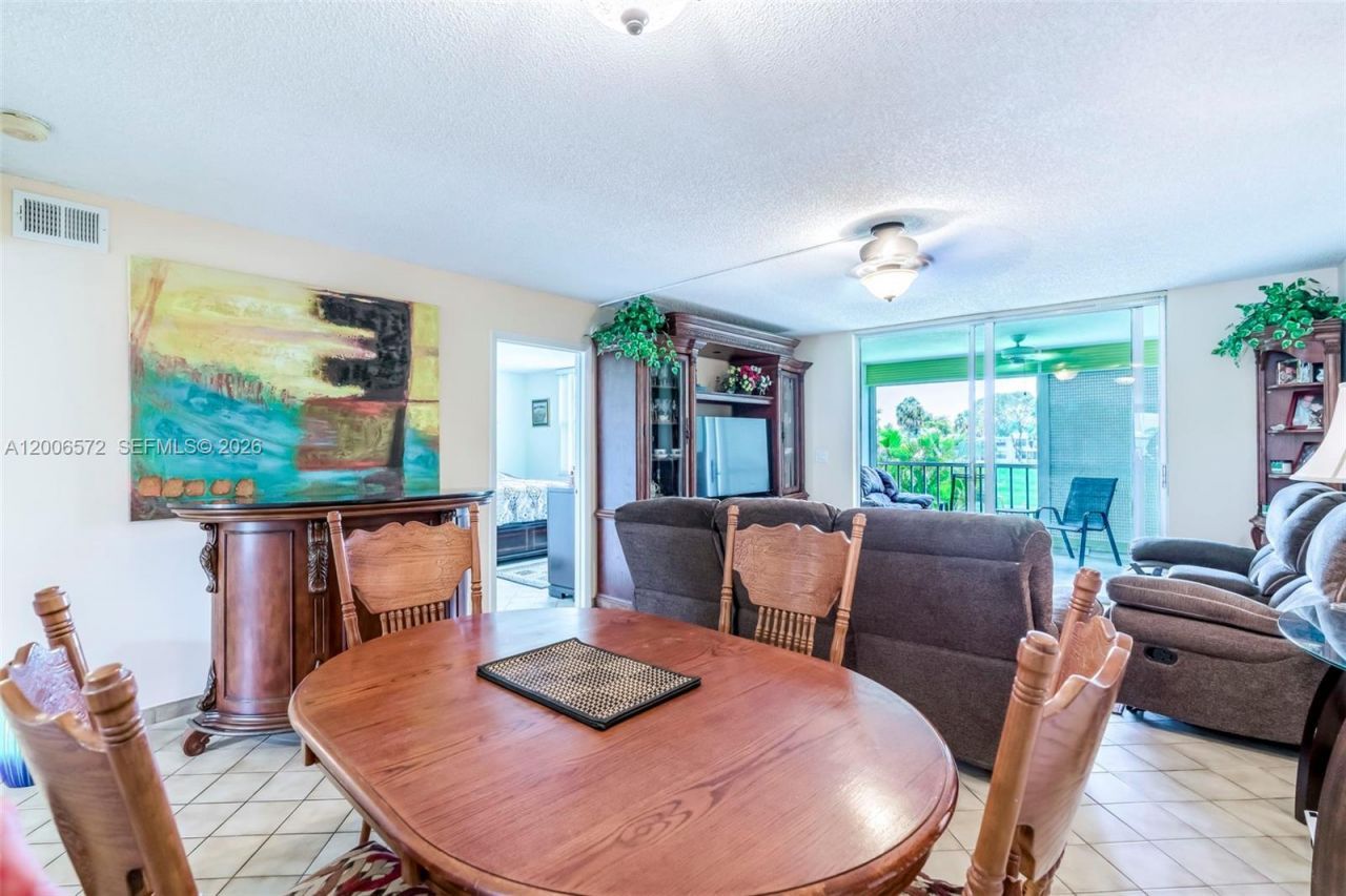 7610 NW 18th St, Unit 203, Margate, FL 33063 Photo