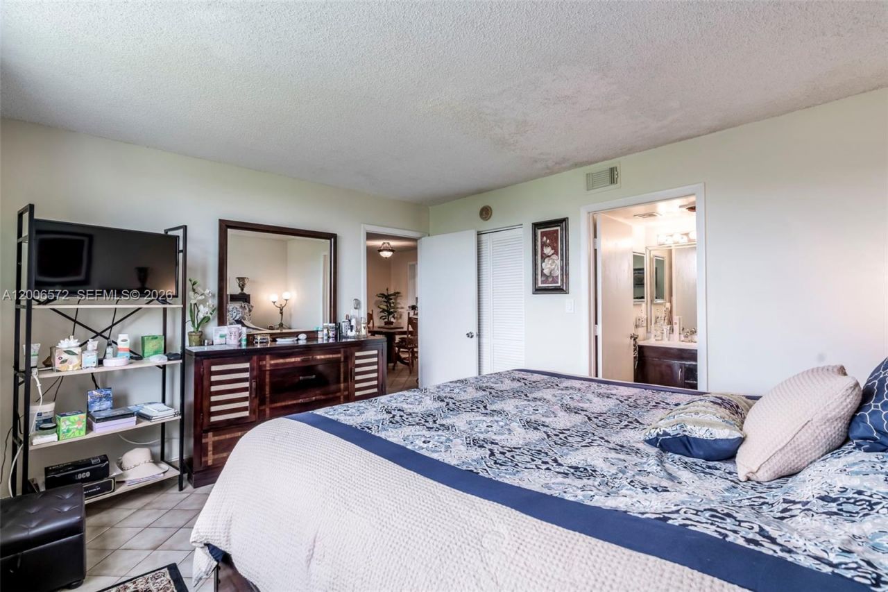 7610 NW 18th St, Unit 203, Margate, FL 33063 Photo