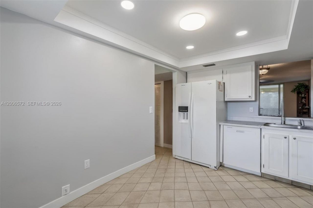 7610 NW 18th St, Unit 203, Margate, FL 33063 Photo