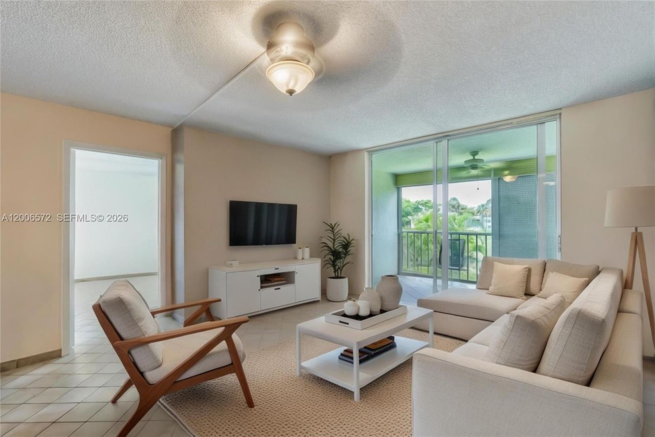 7610 NW 18th St, Unit 203, Margate, FL 33063 Photo