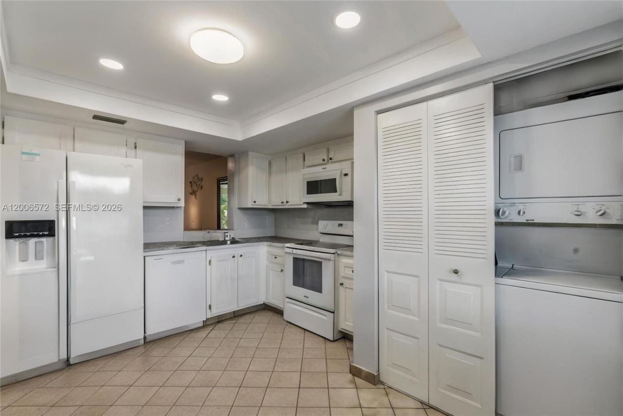 7610 NW 18th St, Unit 203, Margate, FL 33063 Photo