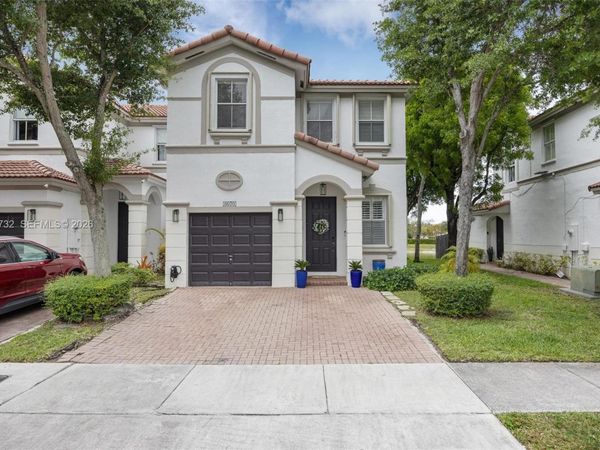 8070 NW 108th Pl , Doral, FL 33178